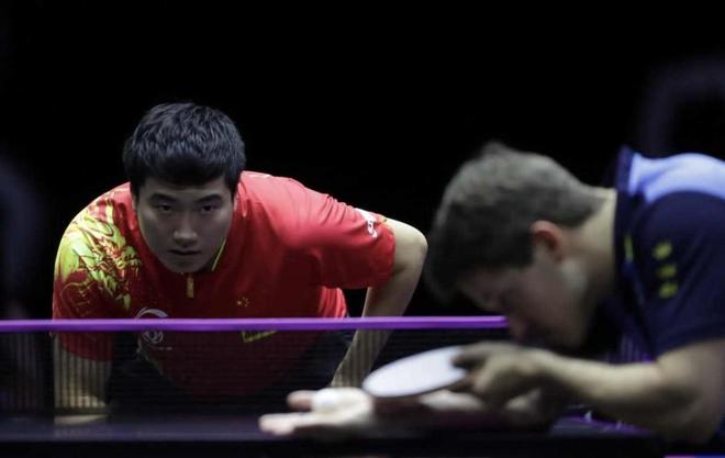 他和妻子玛 他和妻子玛