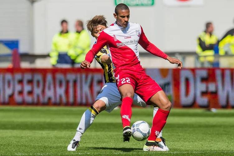 梦响壁球学 梦响壁球学