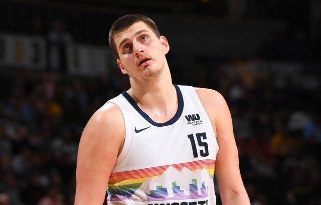 争取在草地 争取在草地